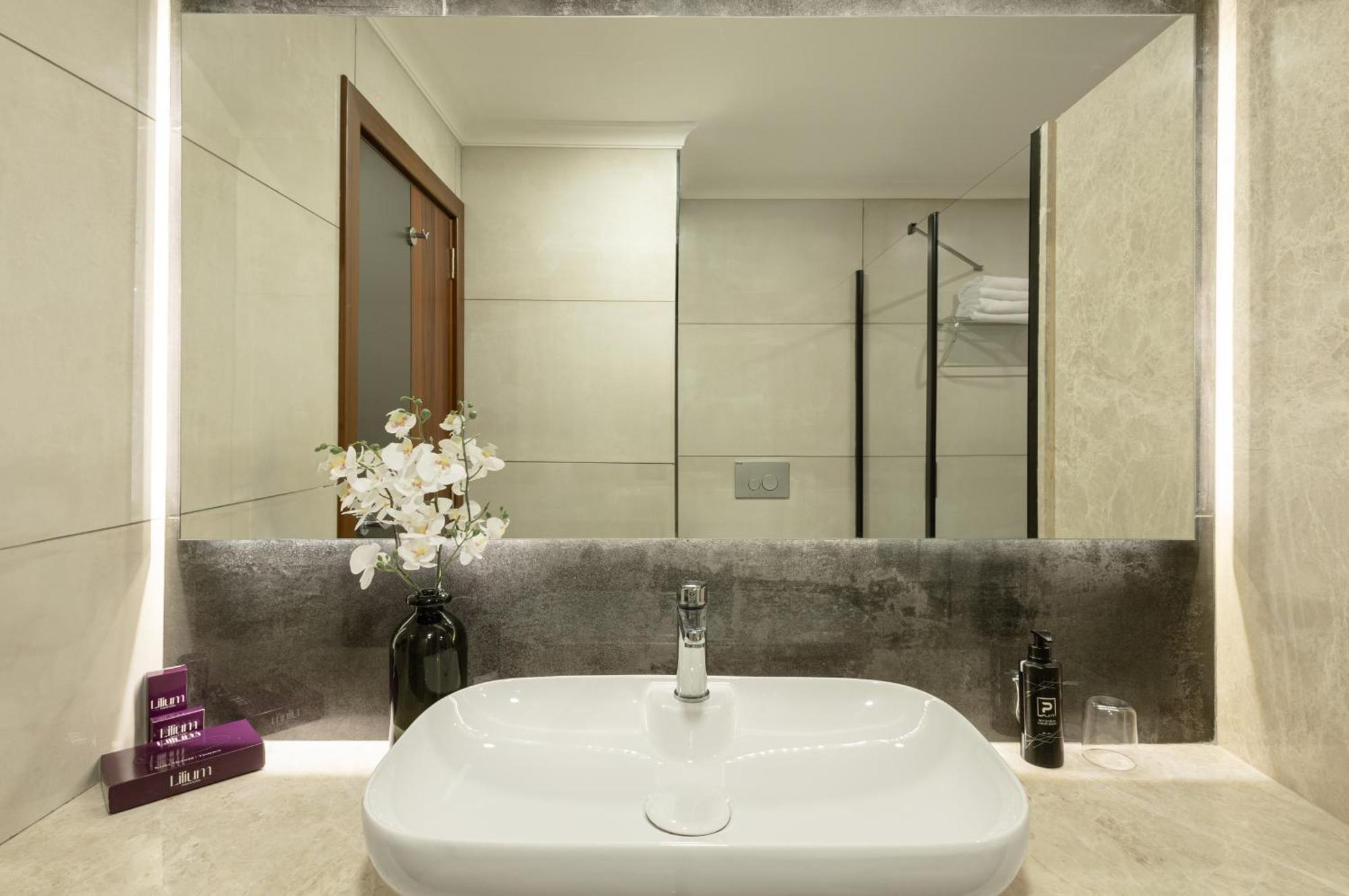 Lilium Hotel & Suites Бурса Екстериор снимка