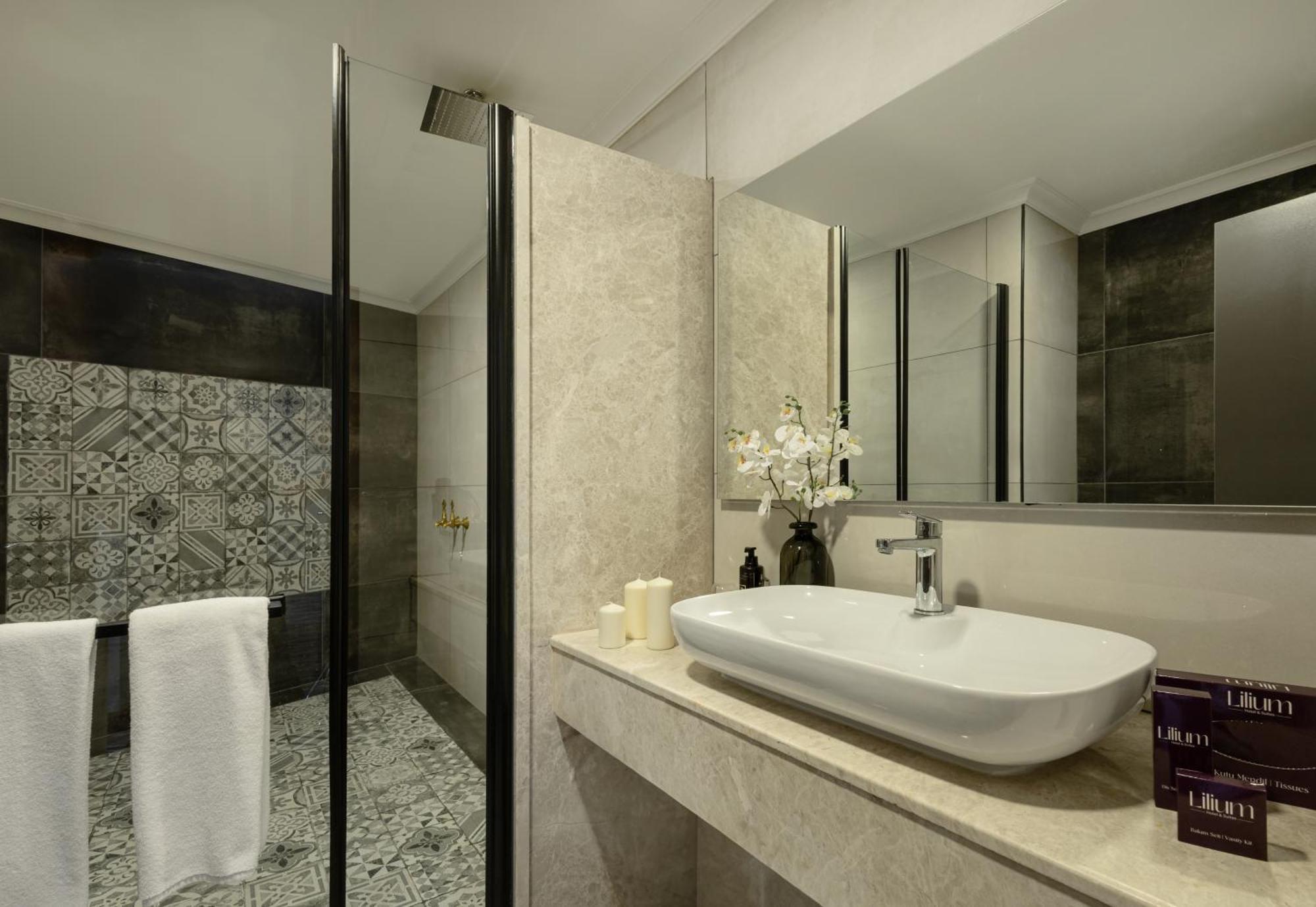 Lilium Hotel & Suites Бурса Екстериор снимка
