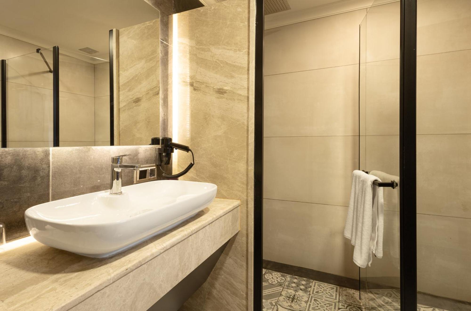 Lilium Hotel & Suites Бурса Екстериор снимка