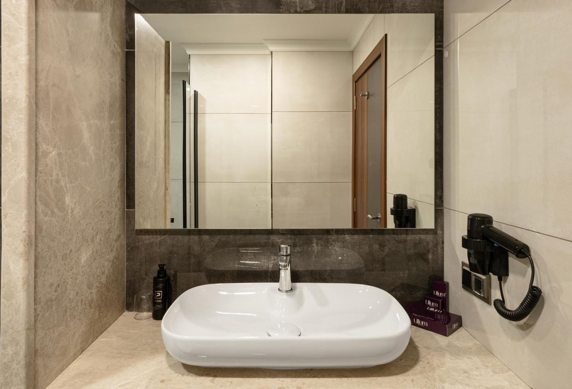 Lilium Hotel & Suites Бурса Екстериор снимка
