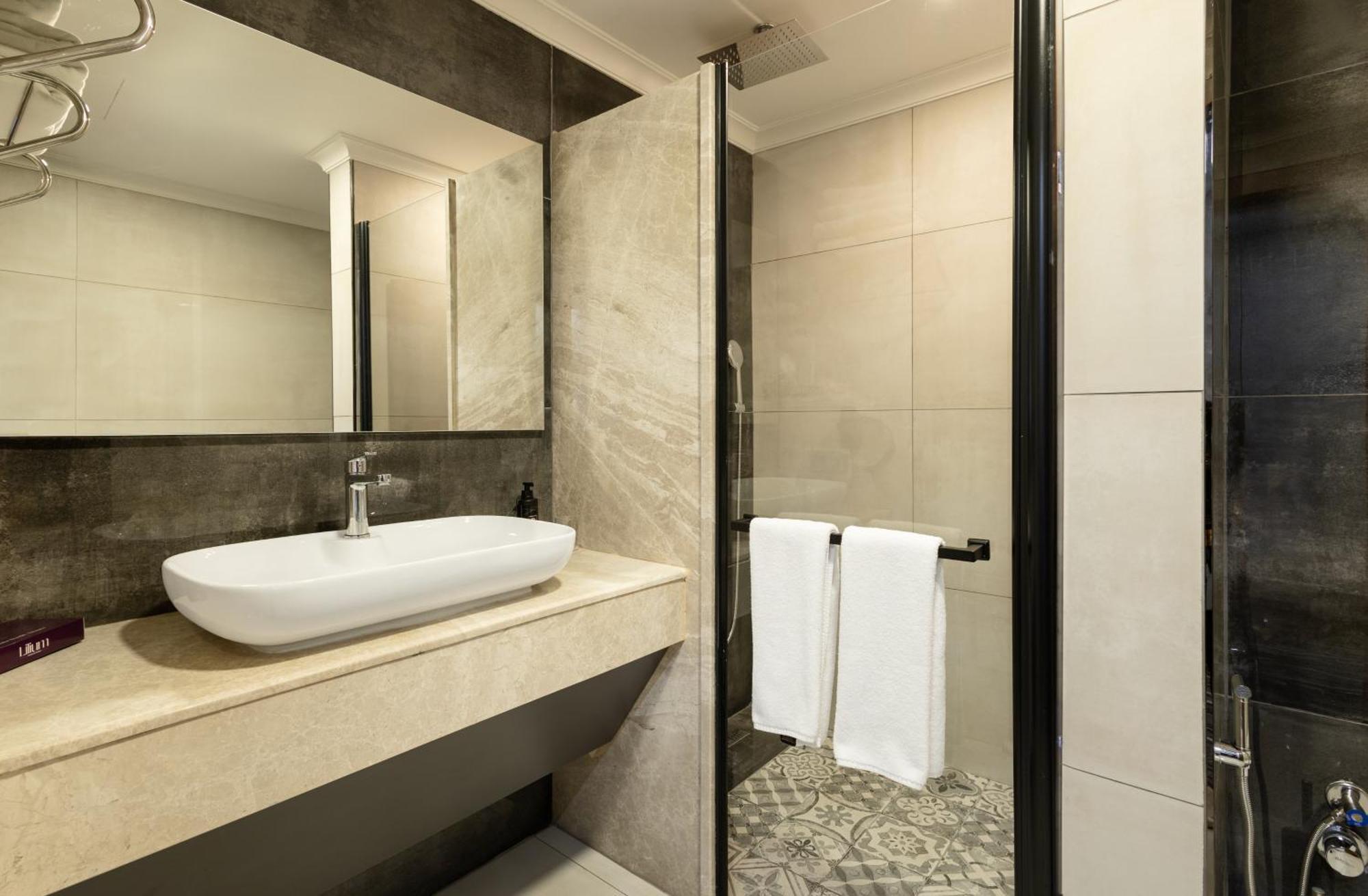 Lilium Hotel & Suites Бурса Екстериор снимка